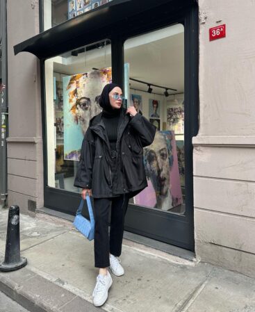 Siyah Kapüşonlu Trençkot