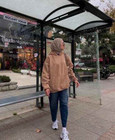 Bej Baskısız Kapüşonlu Sweatshirt