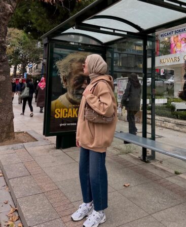 Bej Baskısız Kapüşonlu Sweatshirt
