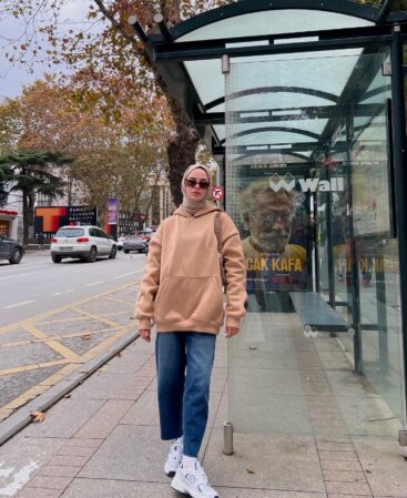 Bej Baskısız Kapüşonlu Sweatshirt