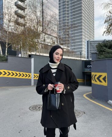 Siyah Kemerli Kaşe Kaban