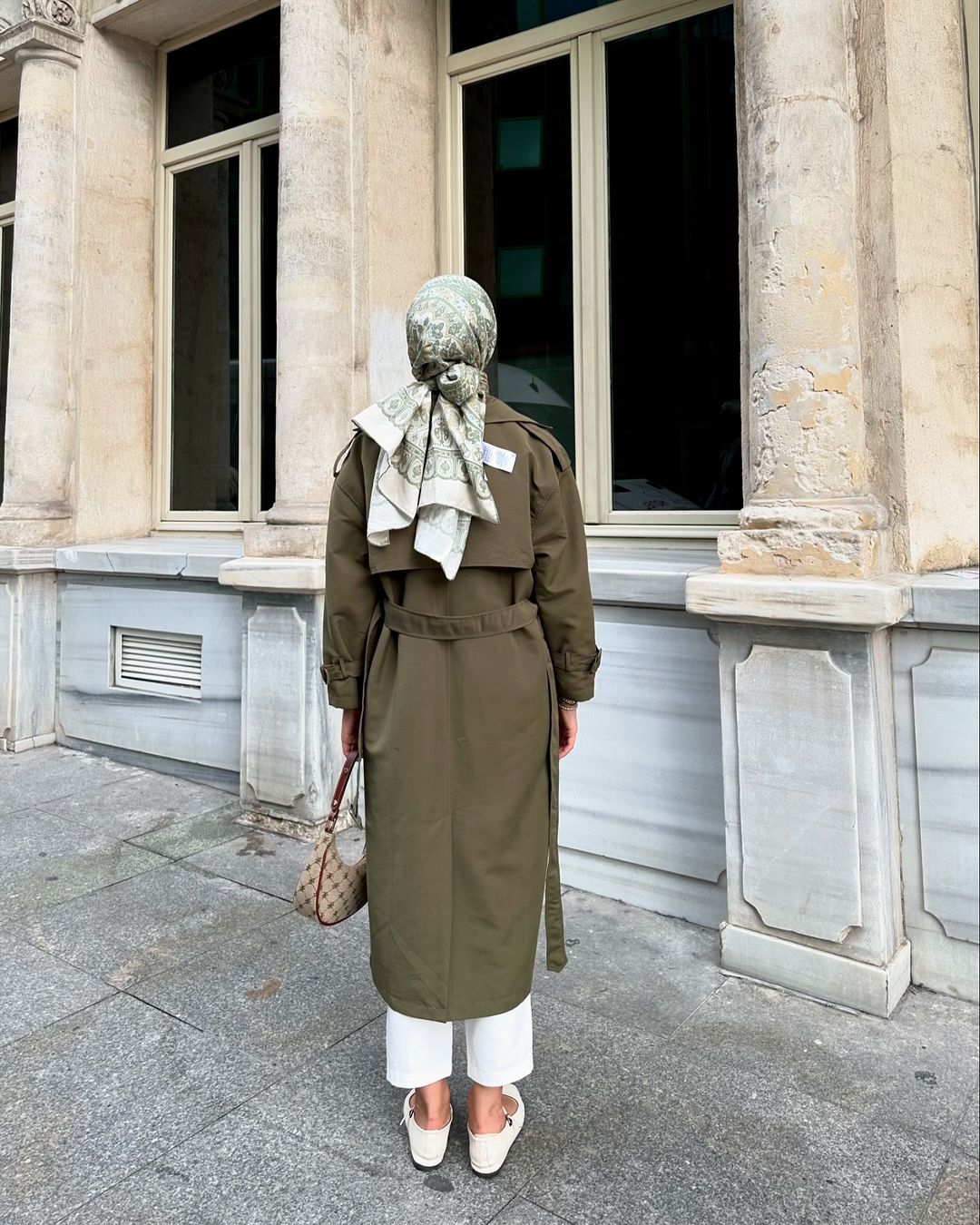 Haki Kemerli Trençkot (Oversize Kalıp)