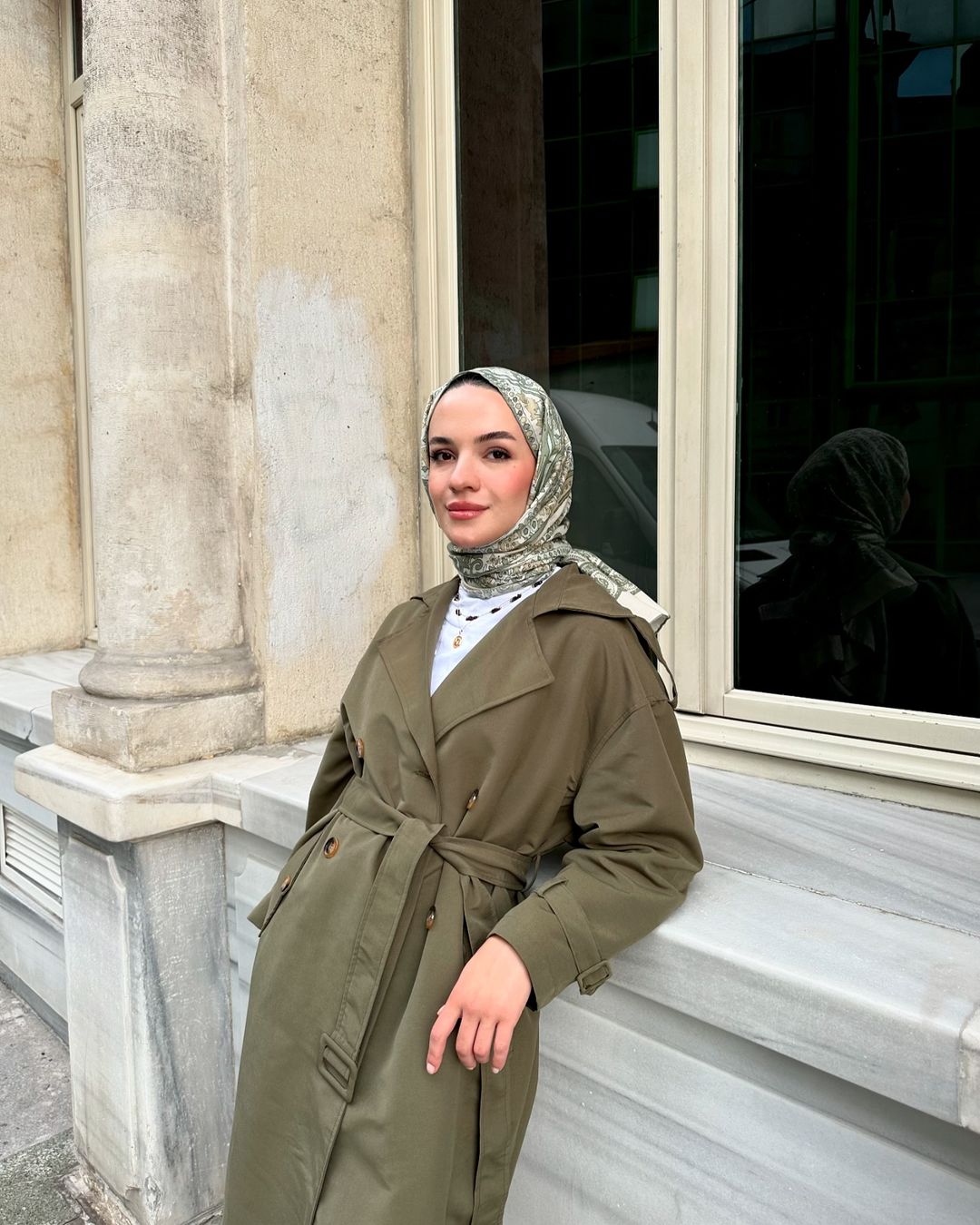 Haki Kemerli Trençkot (Oversize Kalıp)