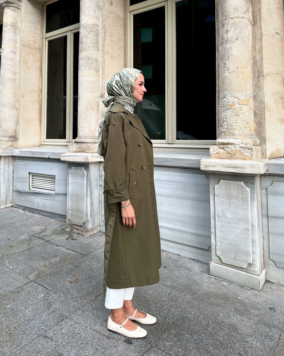 Haki Kemerli Trençkot (Oversize Kalıp)
